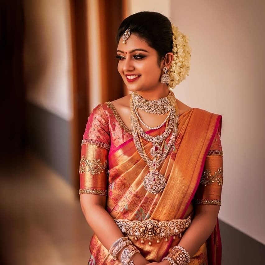 BIJINS BEAUTY CARE AND SPA AVOLY VAZHAKULAM